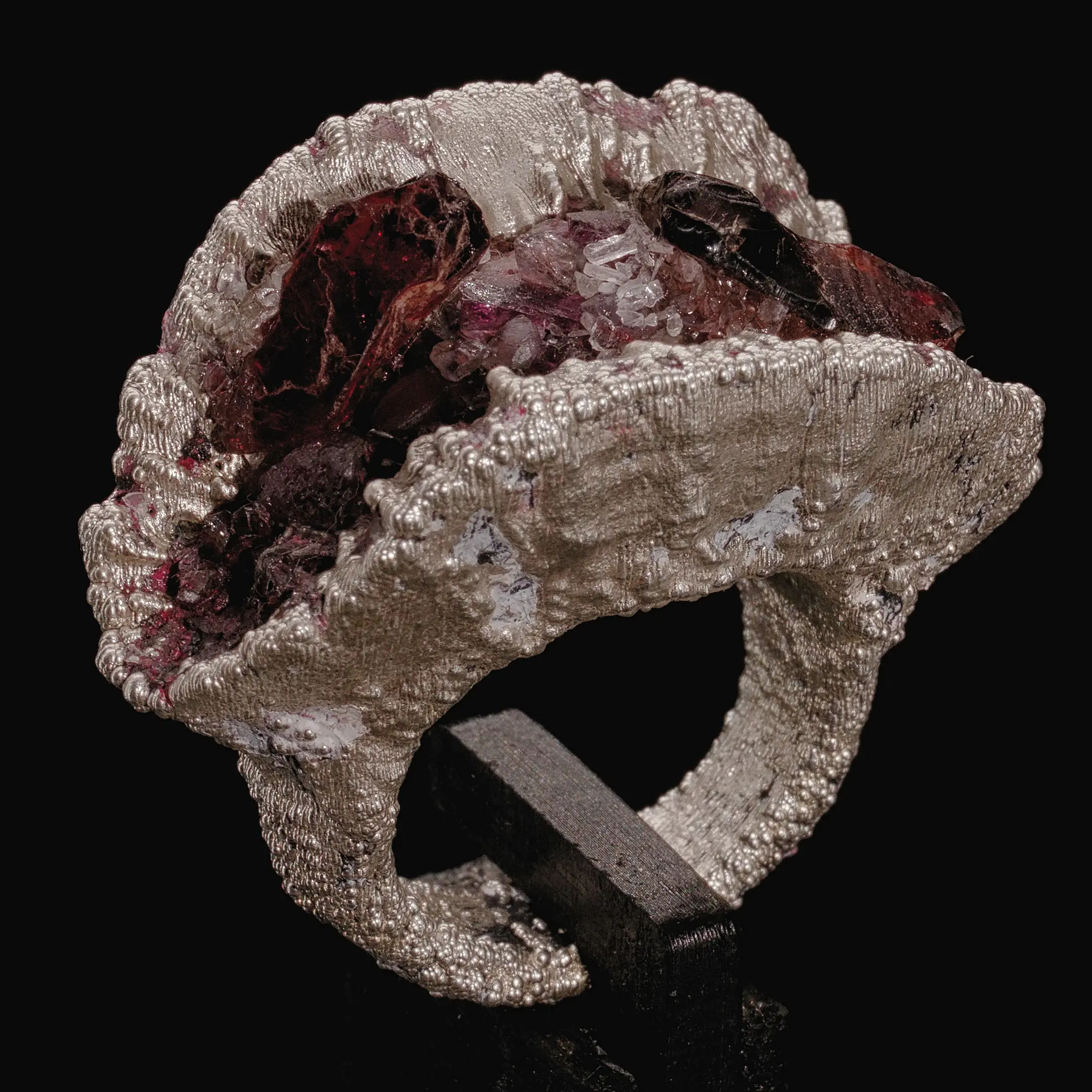 Ring versilbert